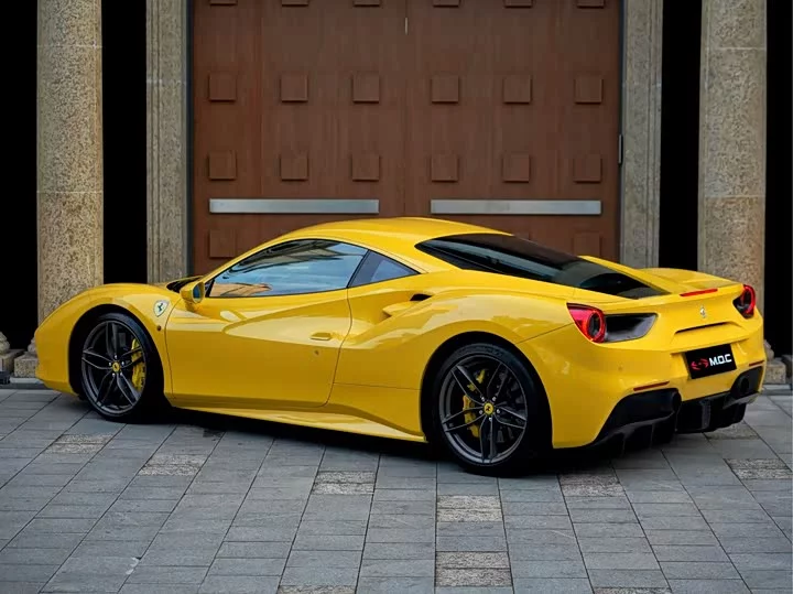 ferrari 488