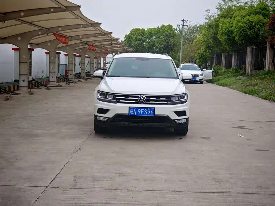 Volkswagen Tiguan L