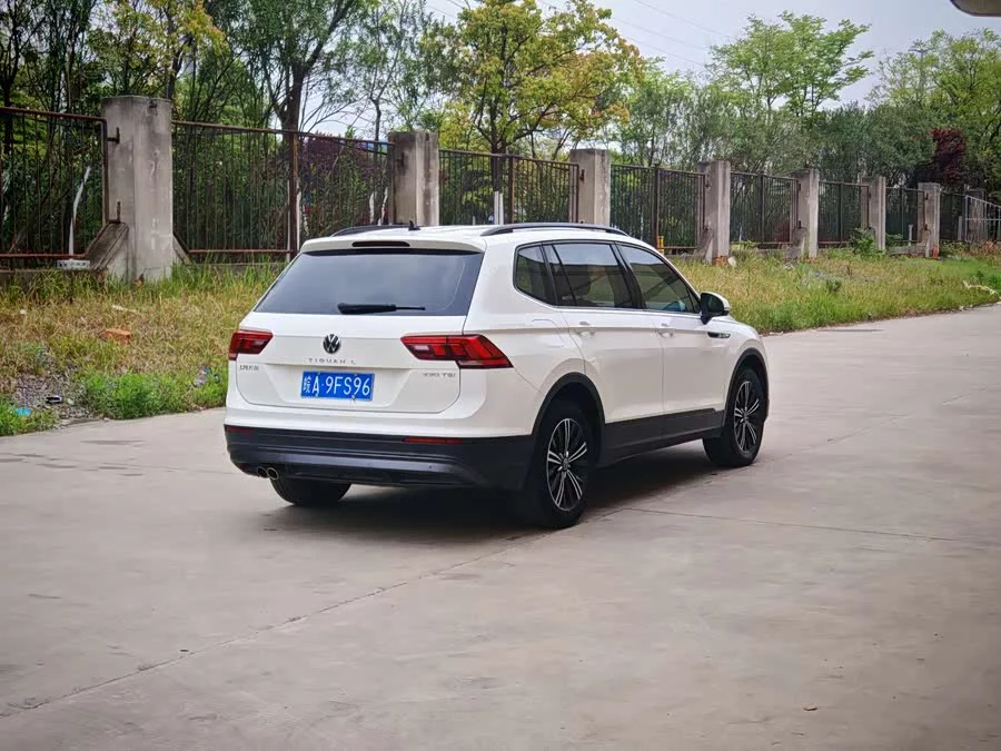 Volkswagen Tiguan L