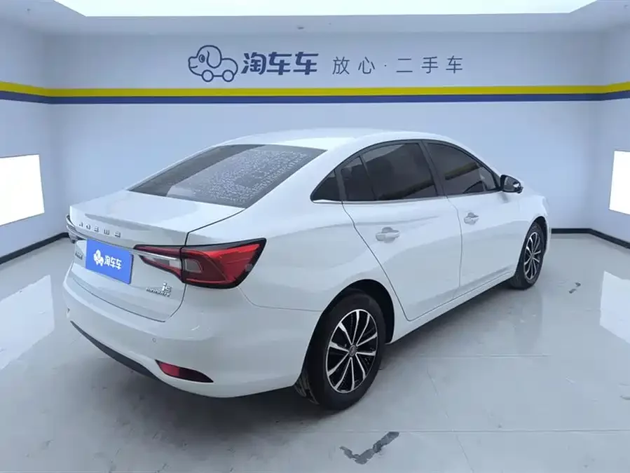 Roewe i5