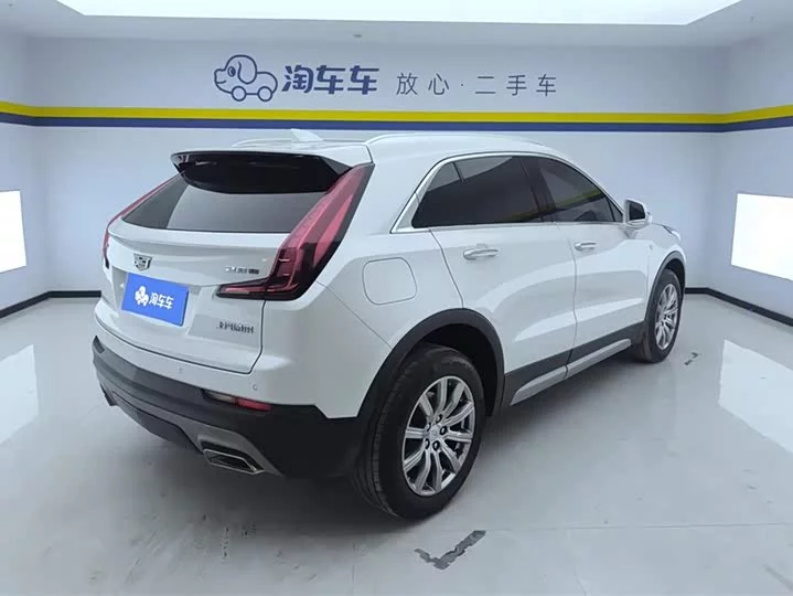 Cadillac XT4