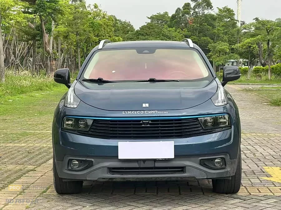 Lynk & Co 01