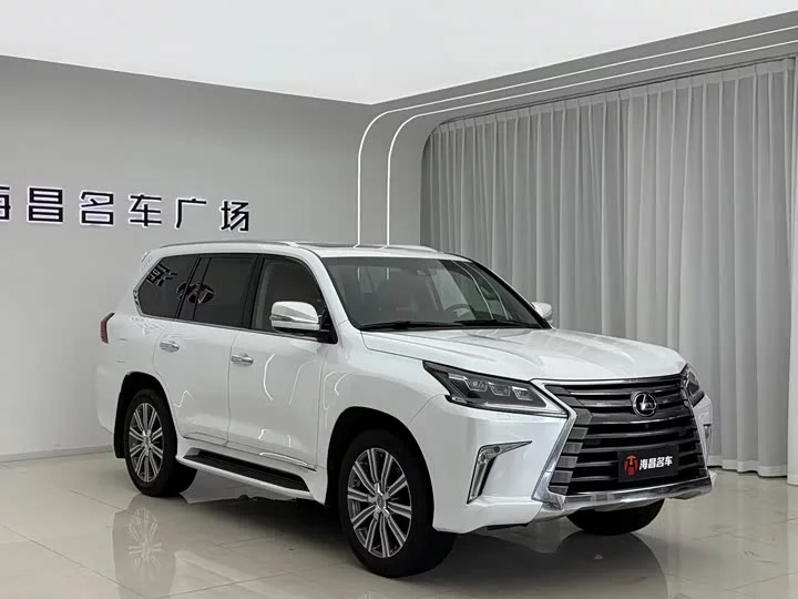 Lexus LX
