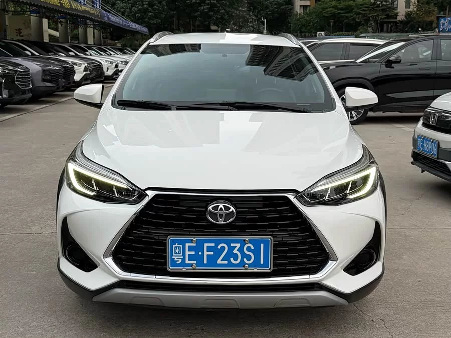 Toyota YARiS L
