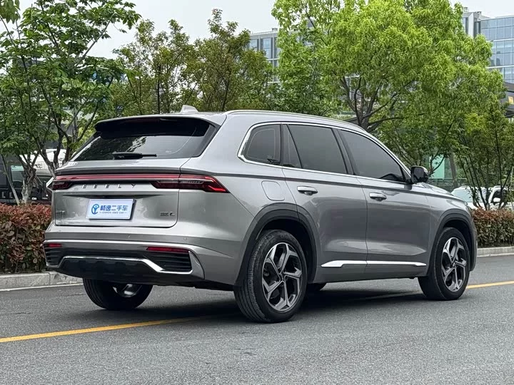 Geely Xingyue L