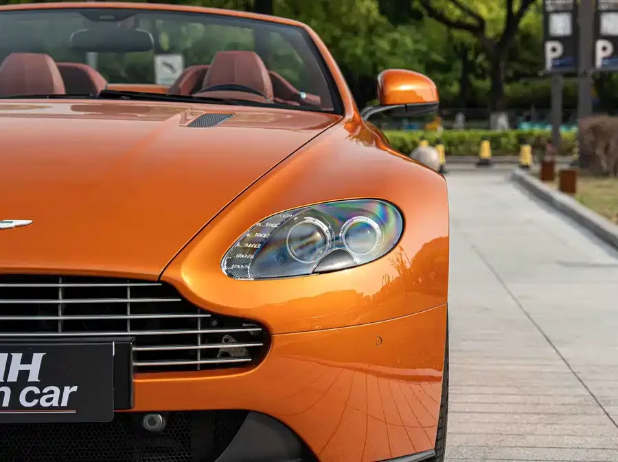 Aston Martin V8 Vantage