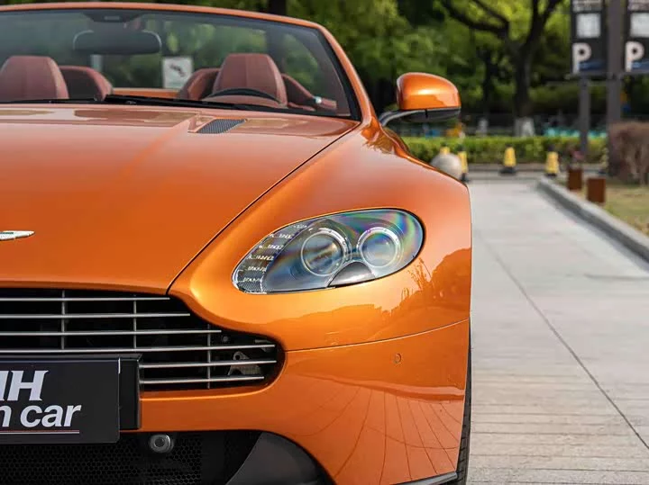 Aston Martin V8 Vantage