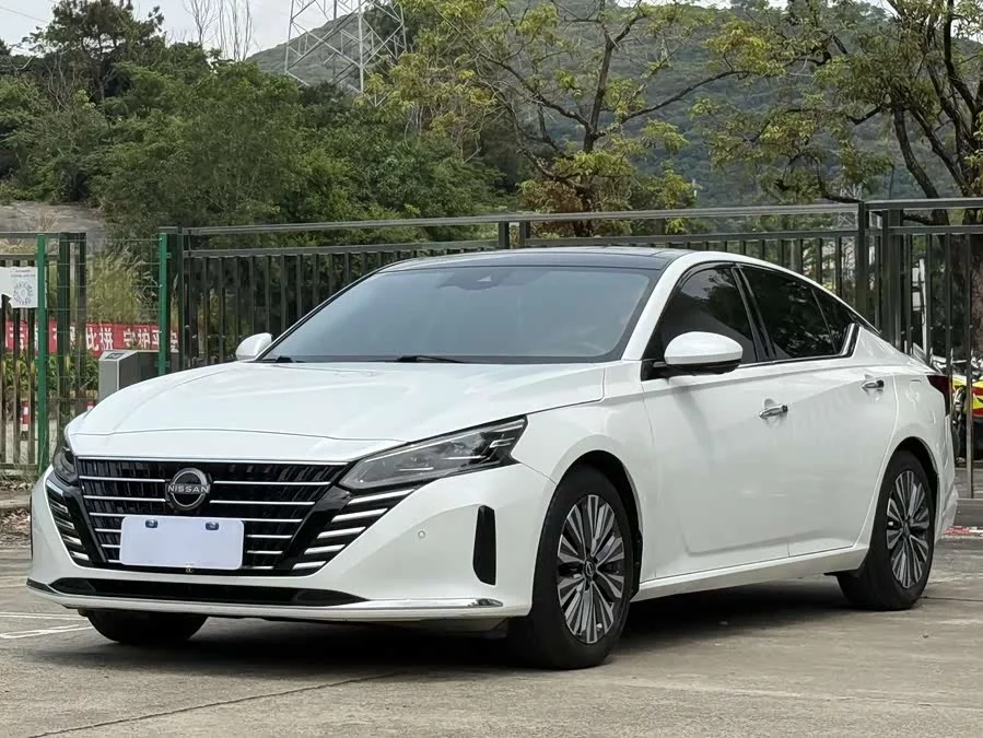 Nissan Teana