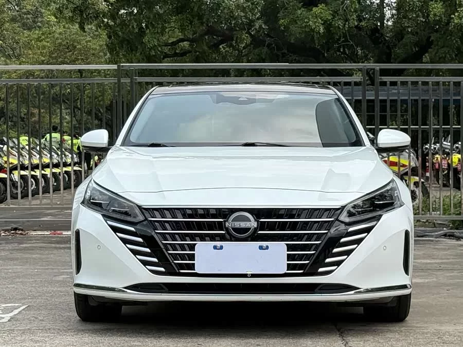 Nissan Teana