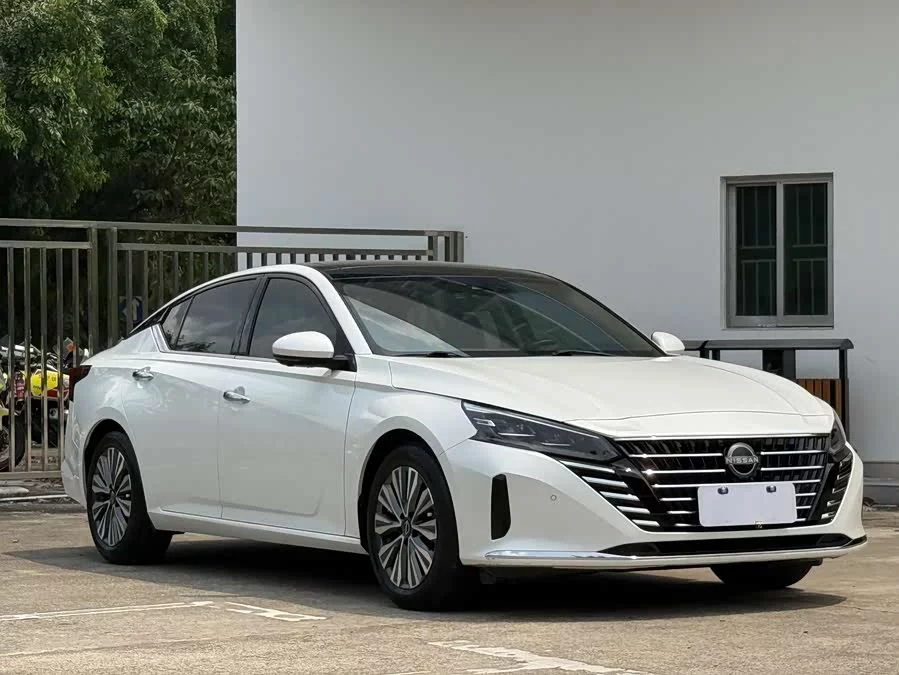 Nissan Teana