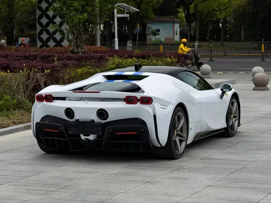 Ferrari SF90