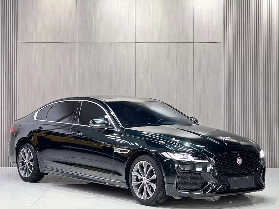 Jaguar XFL