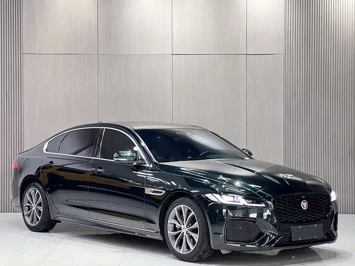 Jaguar XFL