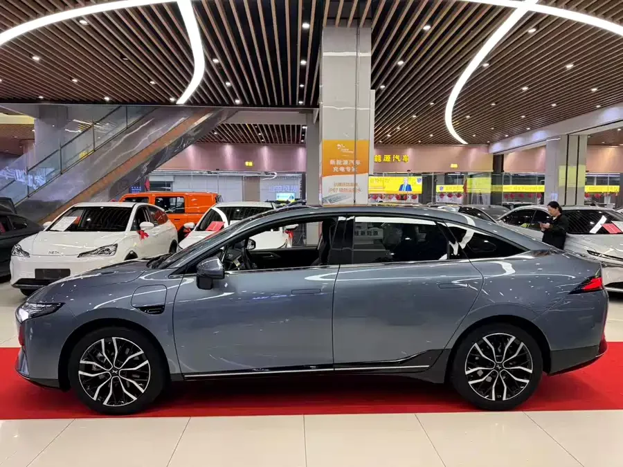 Xpeng P5