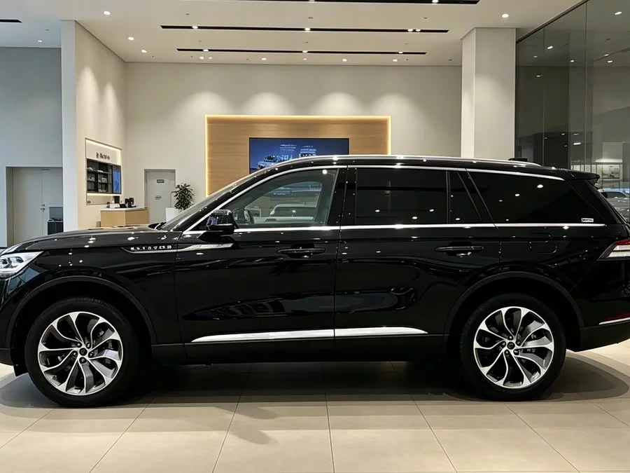 Lincoln Aviator
