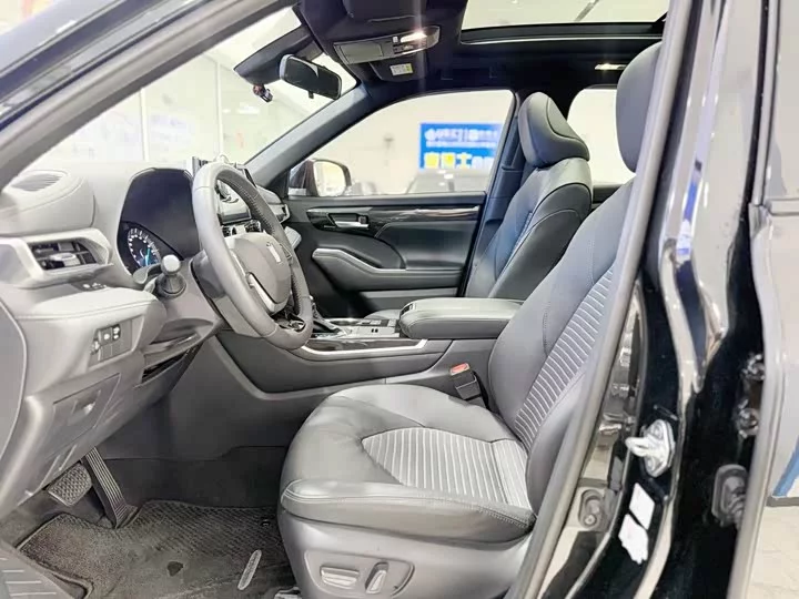 Toyota Crown Kluger