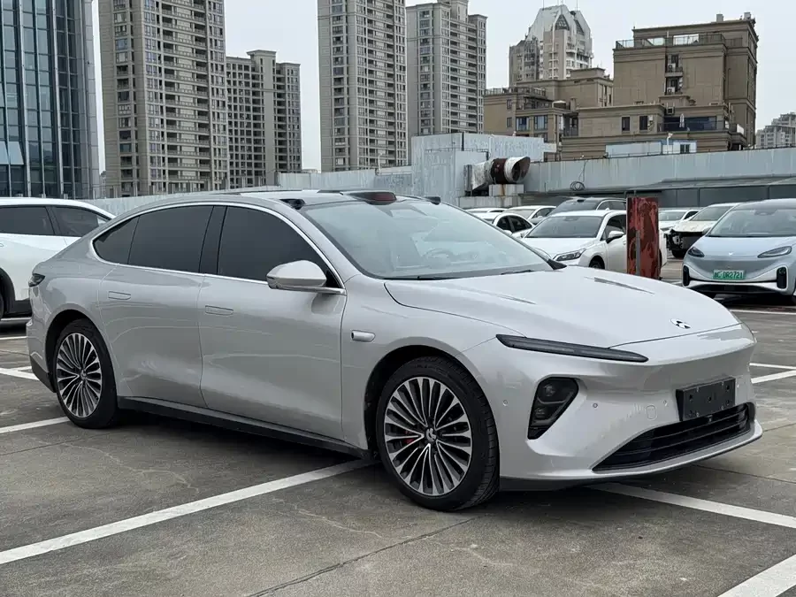 NIO ET7
