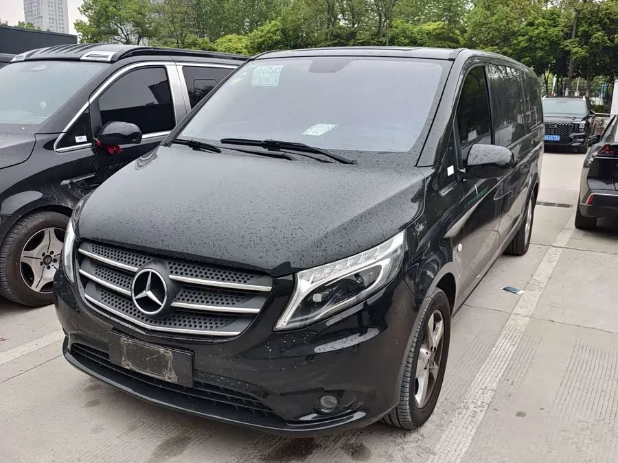 Mercedes Benz Vito
