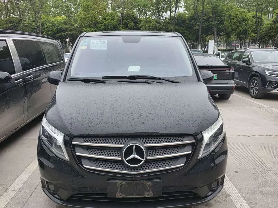 Mercedes Benz Vito