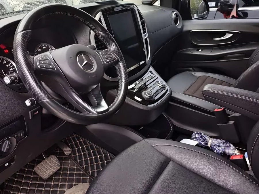 Mercedes Benz Vito