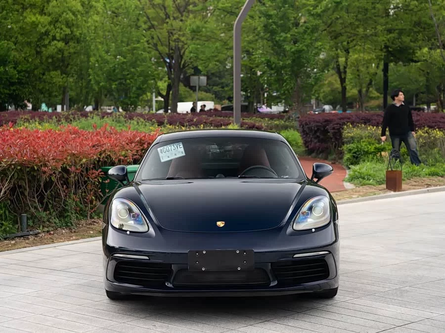 Porsche 718