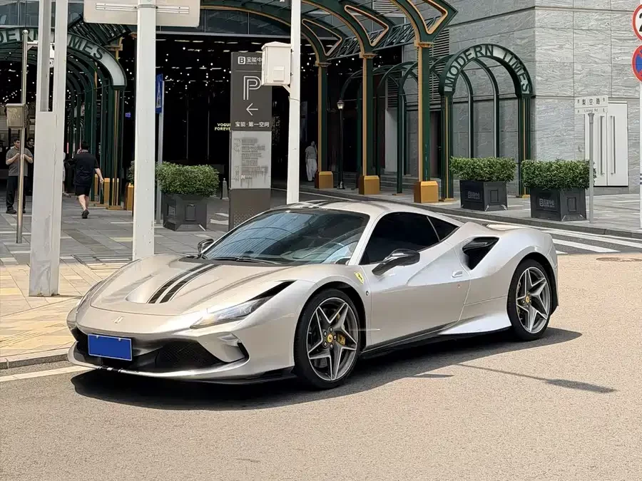 Ferrari F8
