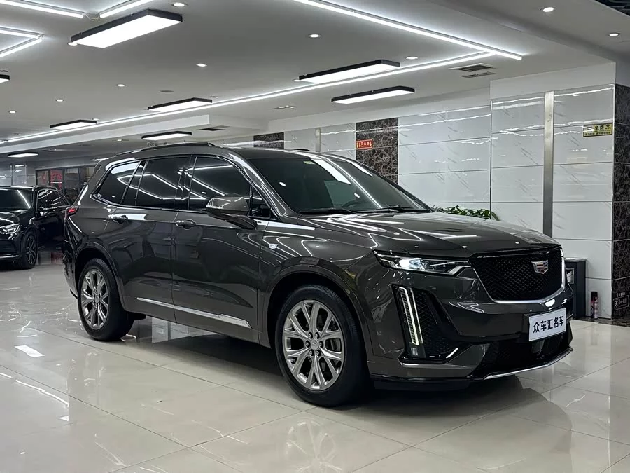 Cadillac XT6