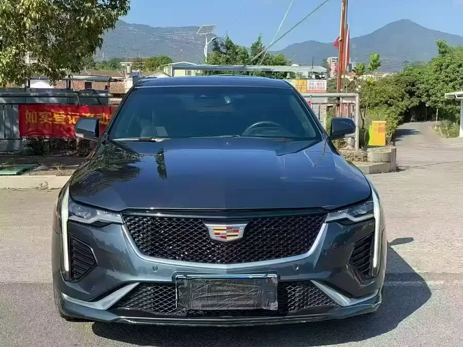 Cadillac CT4