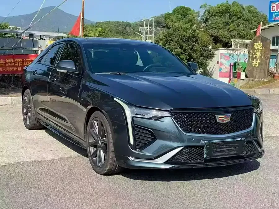 Cadillac CT4