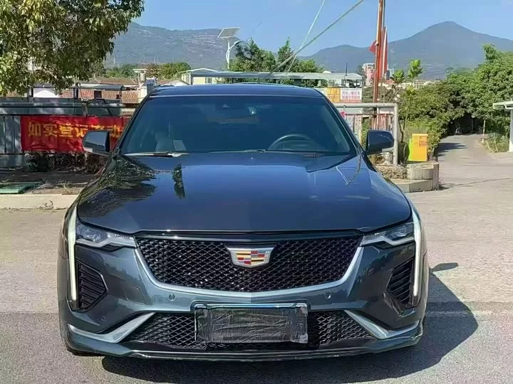 Cadillac CT4
