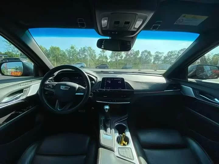 Cadillac CT4