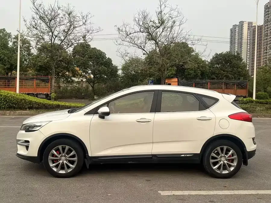 Geely Emgrand GS