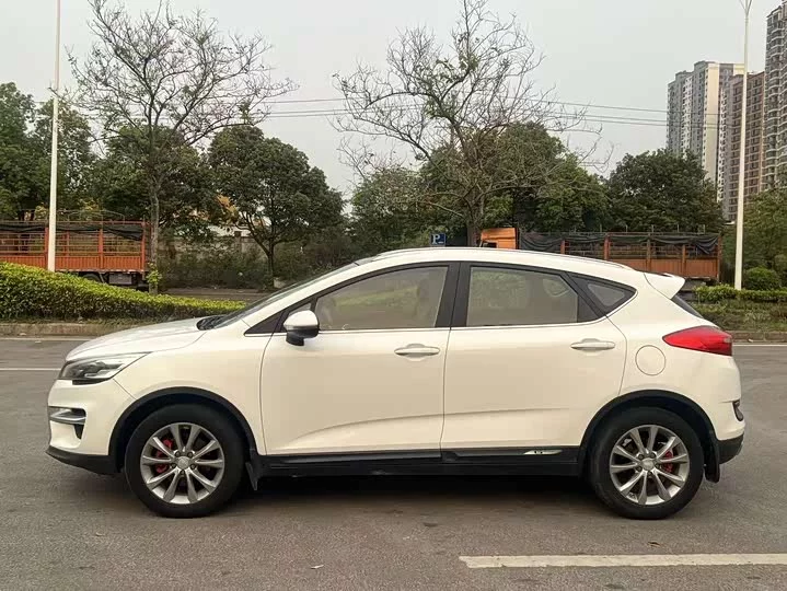 Geely Emgrand GS