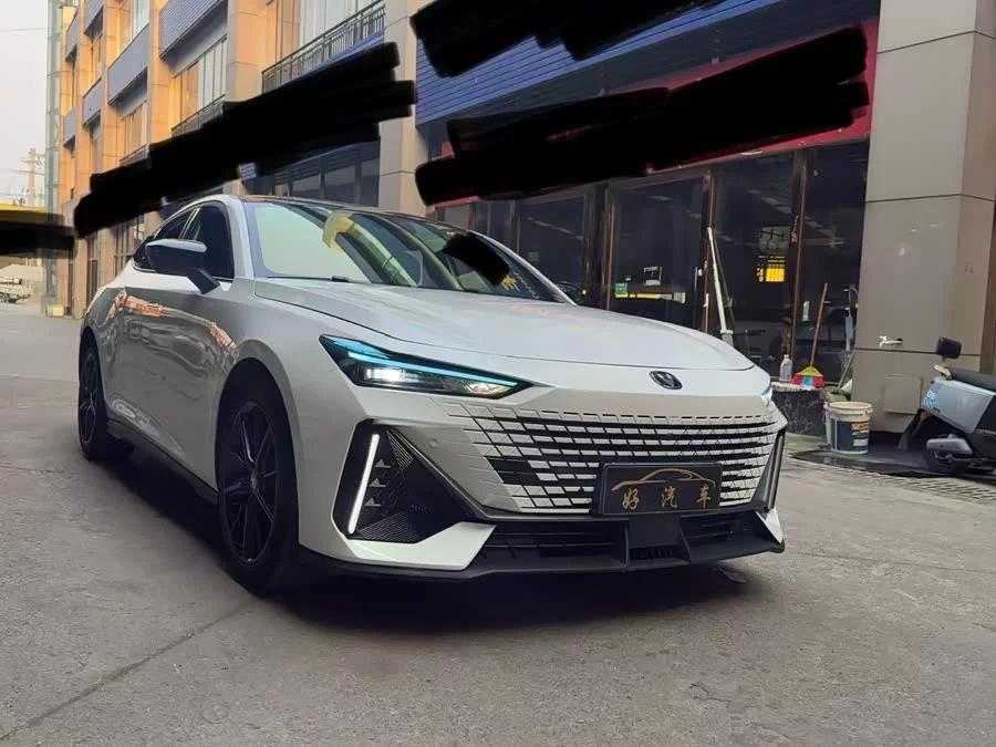 Changan UNI-V