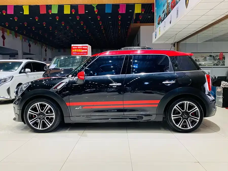 MINI JCW COUNTRYMAN