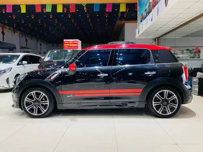 MINI JCW COUNTRYMAN
