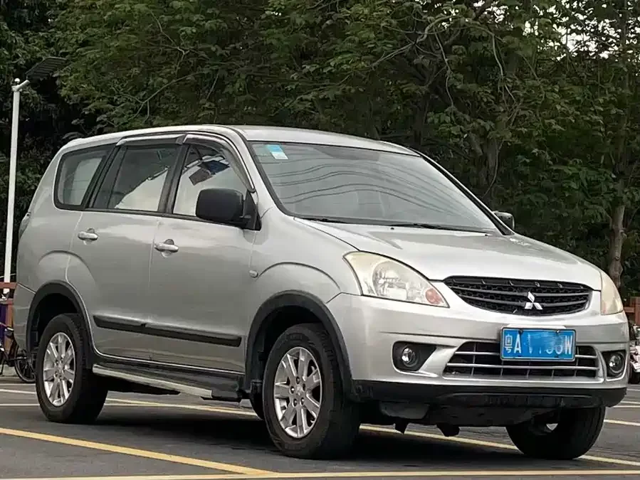 Mitsubishi Junge
