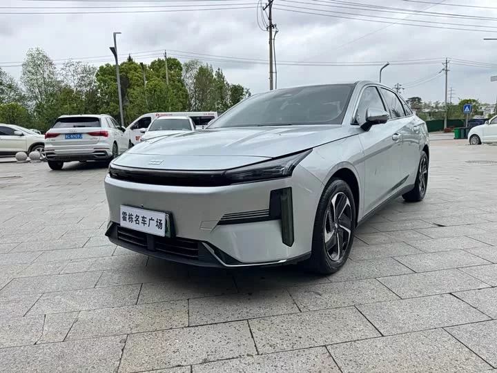 Geely Galaxy L6