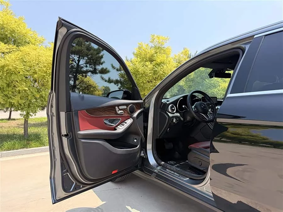 Mercedes Benz GLC