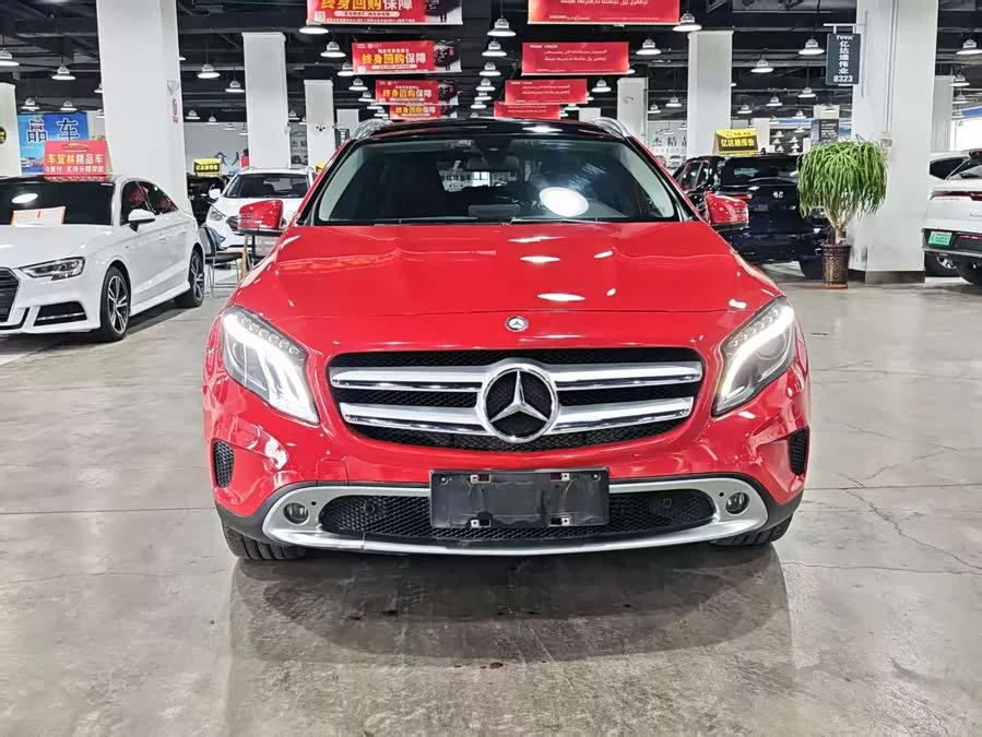 Mercedes Benz GLA