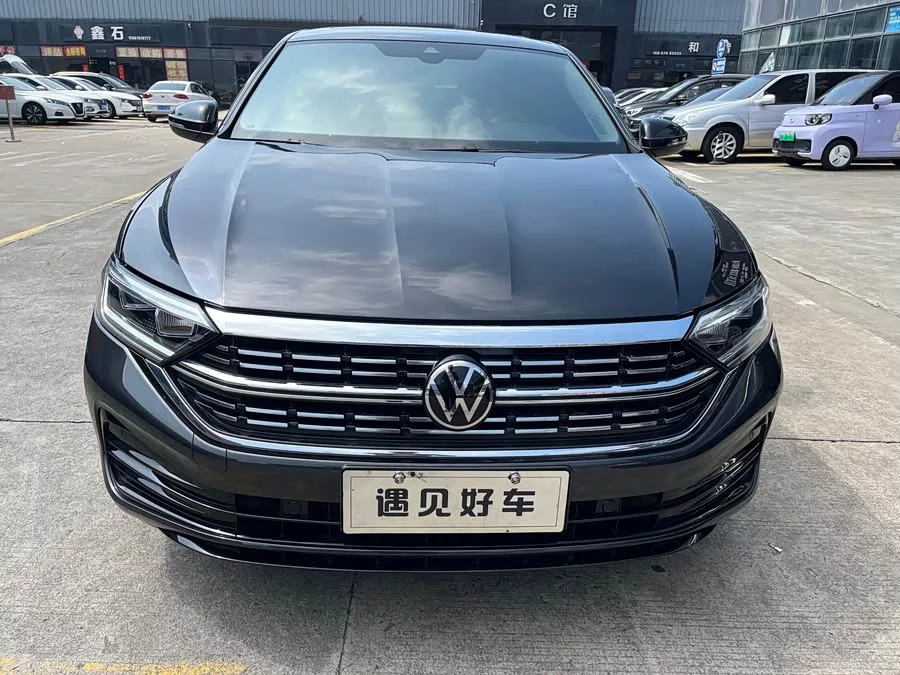 Volkswagen Sagitar