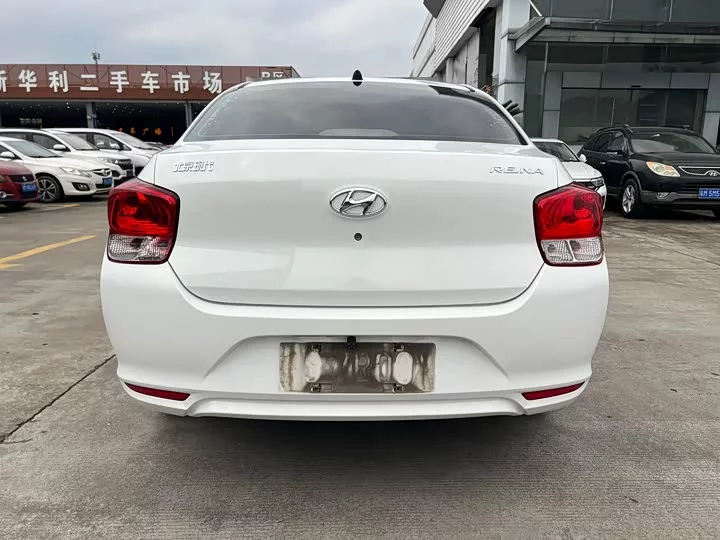 Hyundai Rena