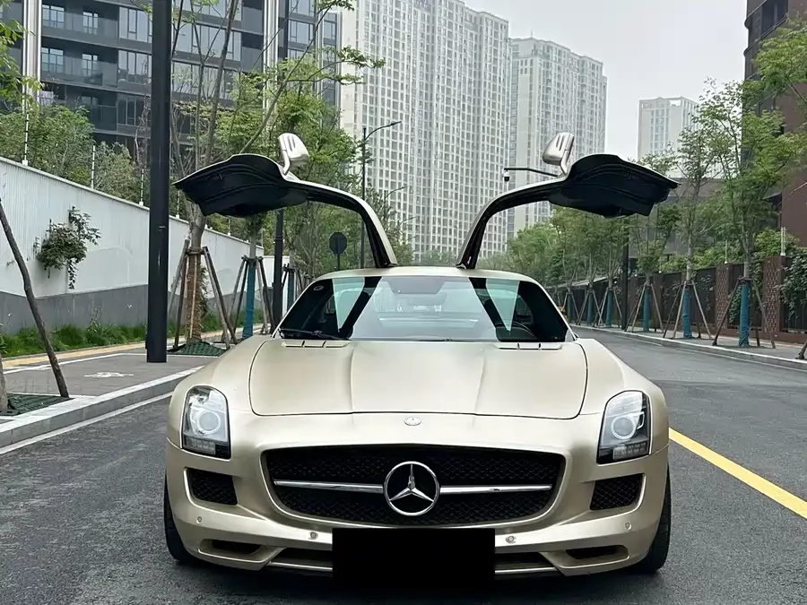 Mercedes Benz SLS-Class AMG