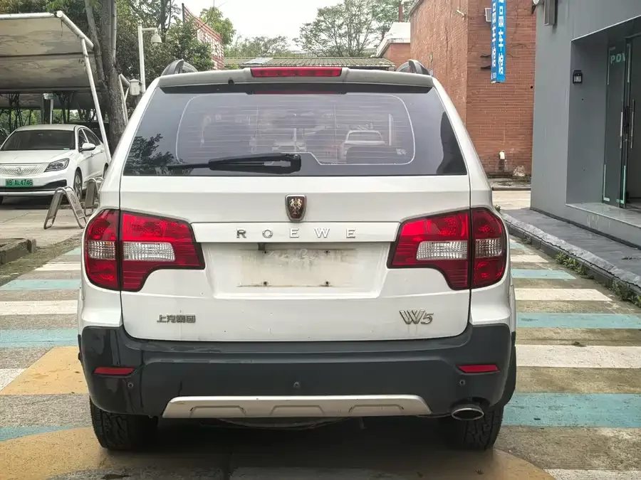Roewe W5