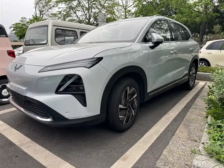 Wuling Starlight S