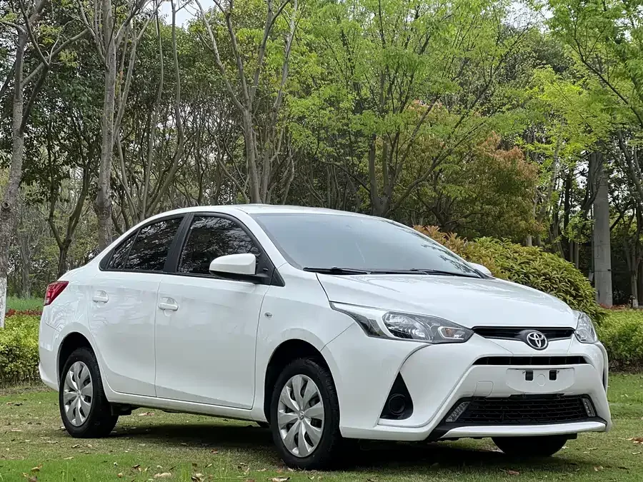 Toyota YARiS L Enjoy