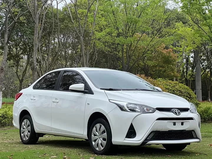 Toyota YARiS L Enjoy
