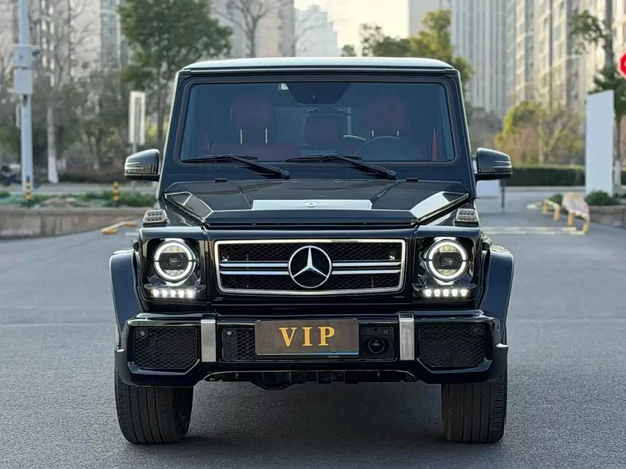 Mercedes Benz G-rated