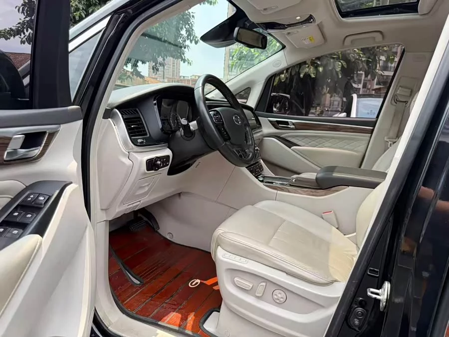 GAC Trumpchi M8