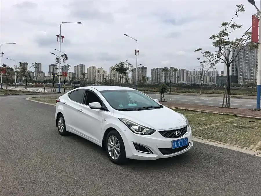 Hyundai Elantra